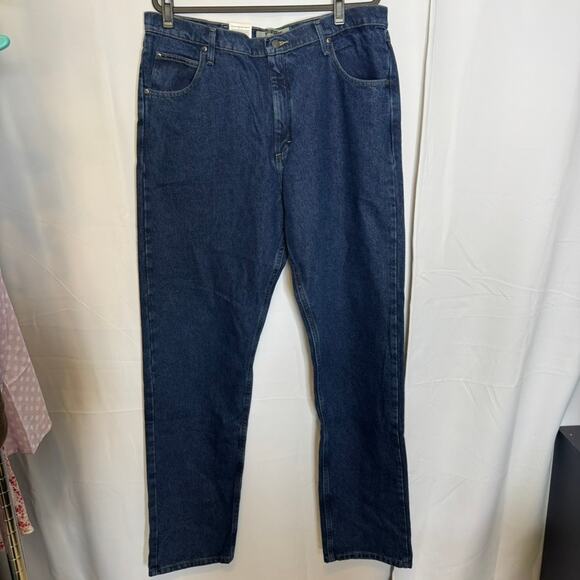 Wrangler Authentics Men’s Straight Leg Classic Fit Dark Wash Jeans 38x36 - Picture 2 of 6